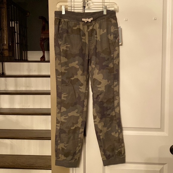 Cat & Jack Other - NWT Cart & Jack cotton camo jogger.  Size large 12/14.